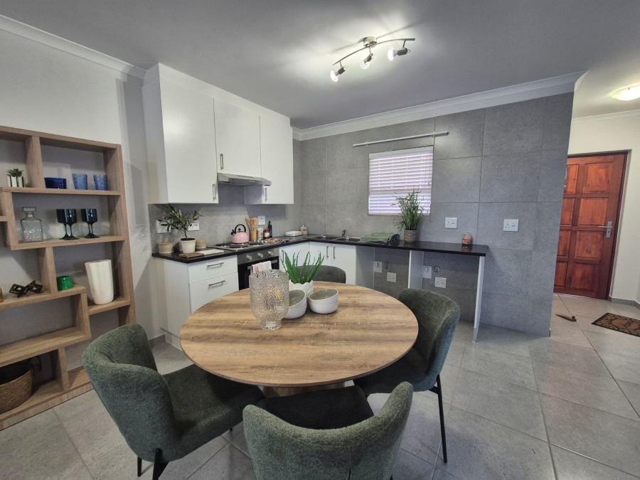 To Let 3 Bedroom Property for Rent in Stellendale Western Cape